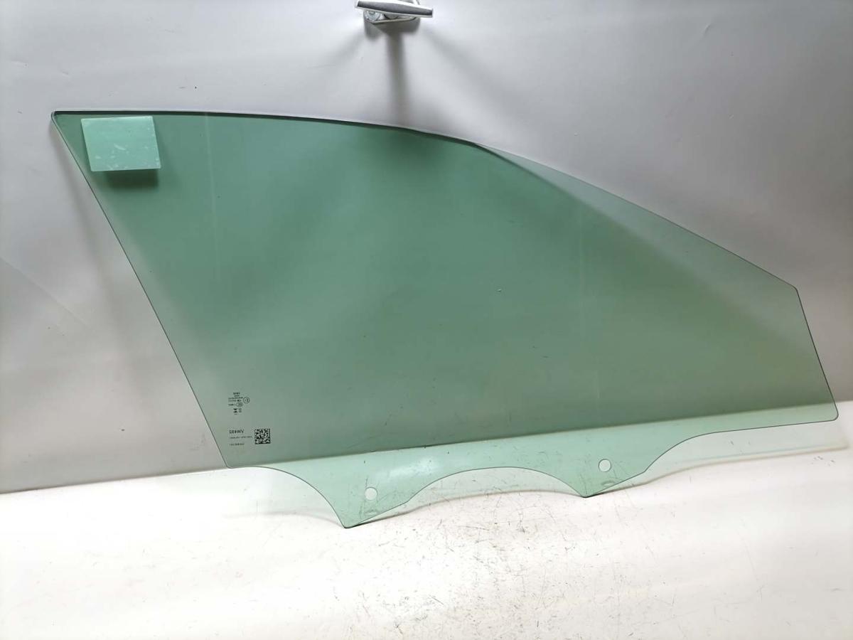 VW Passat B9 original T&uuml;rscheibe vorn links Bj.2024